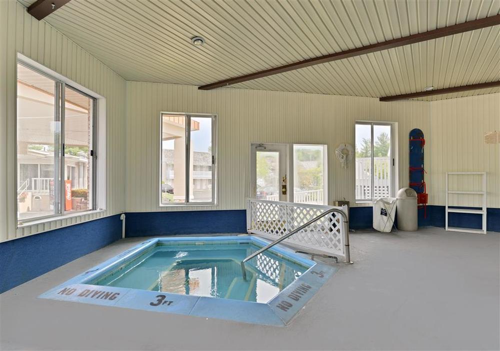 Travelodge By Wyndham Mackinaw 2* Mackinaw City