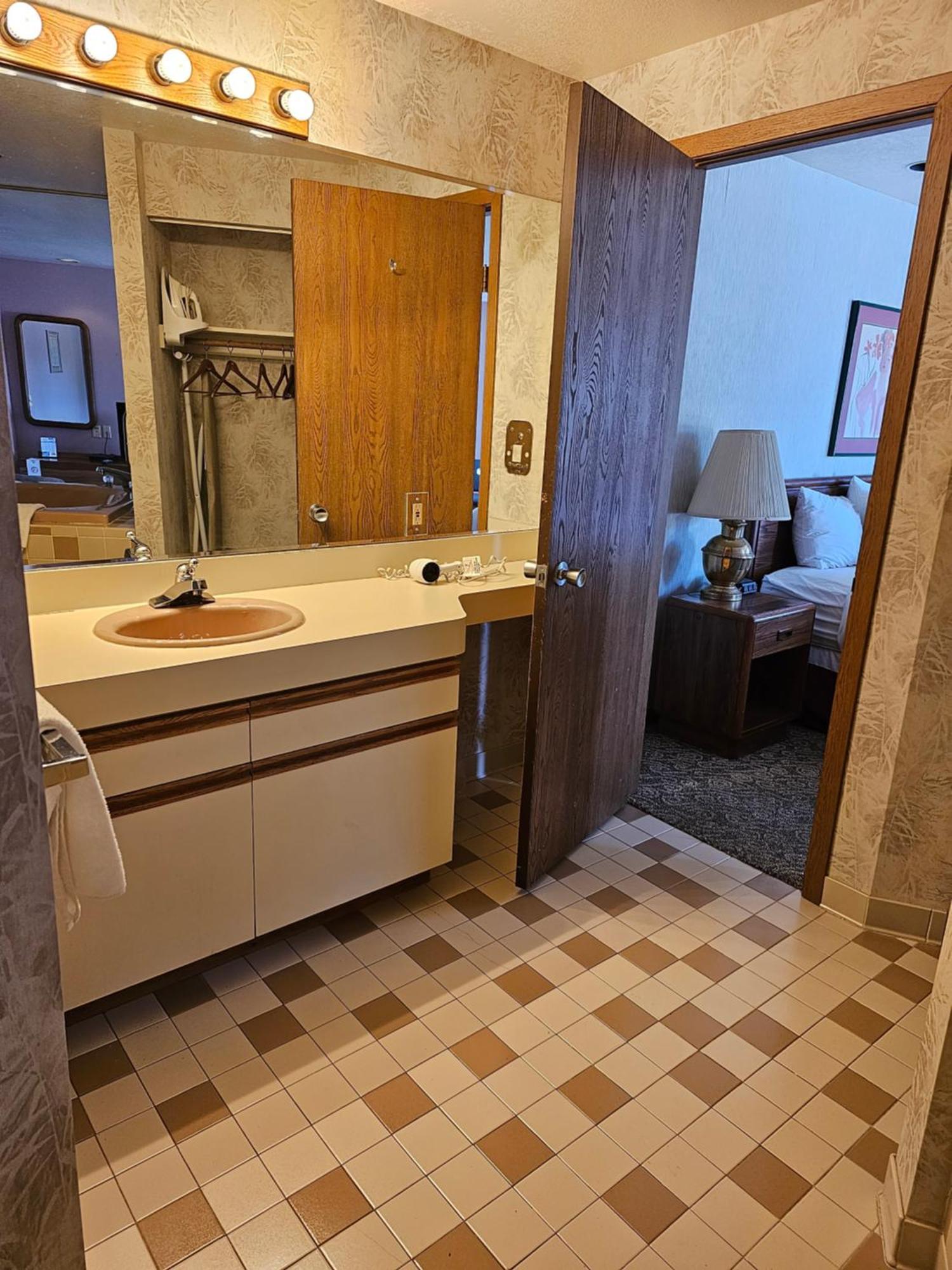 Travelodge By Wyndham Mackinaw