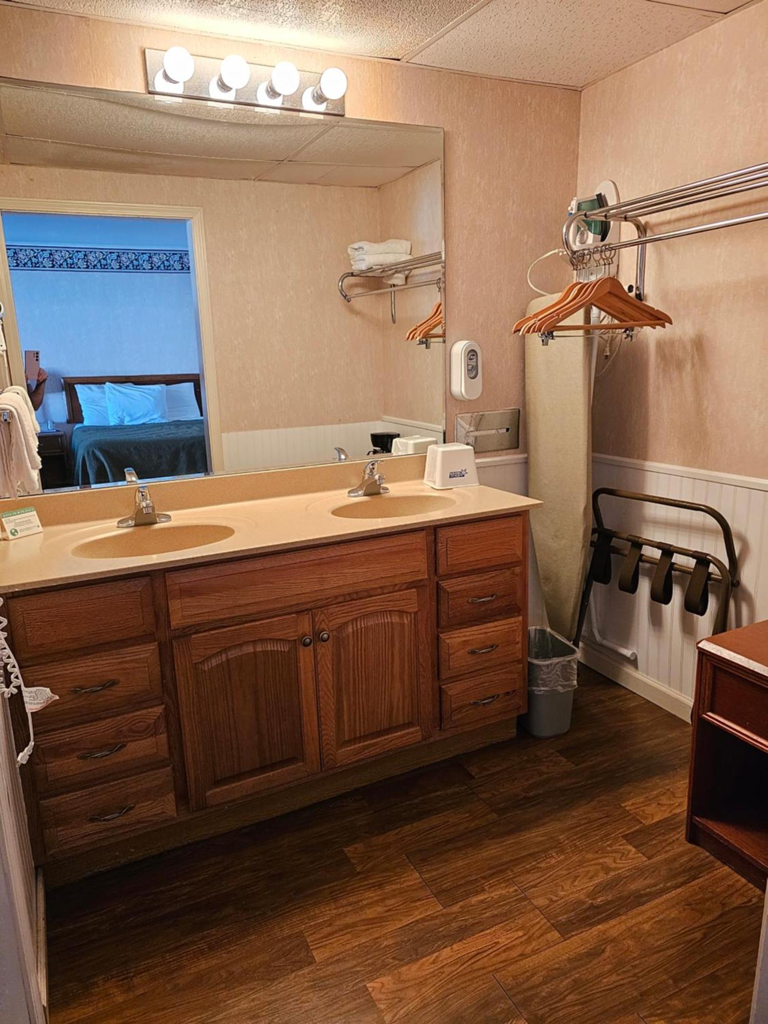 Travelodge By Wyndham Mackinaw 2*