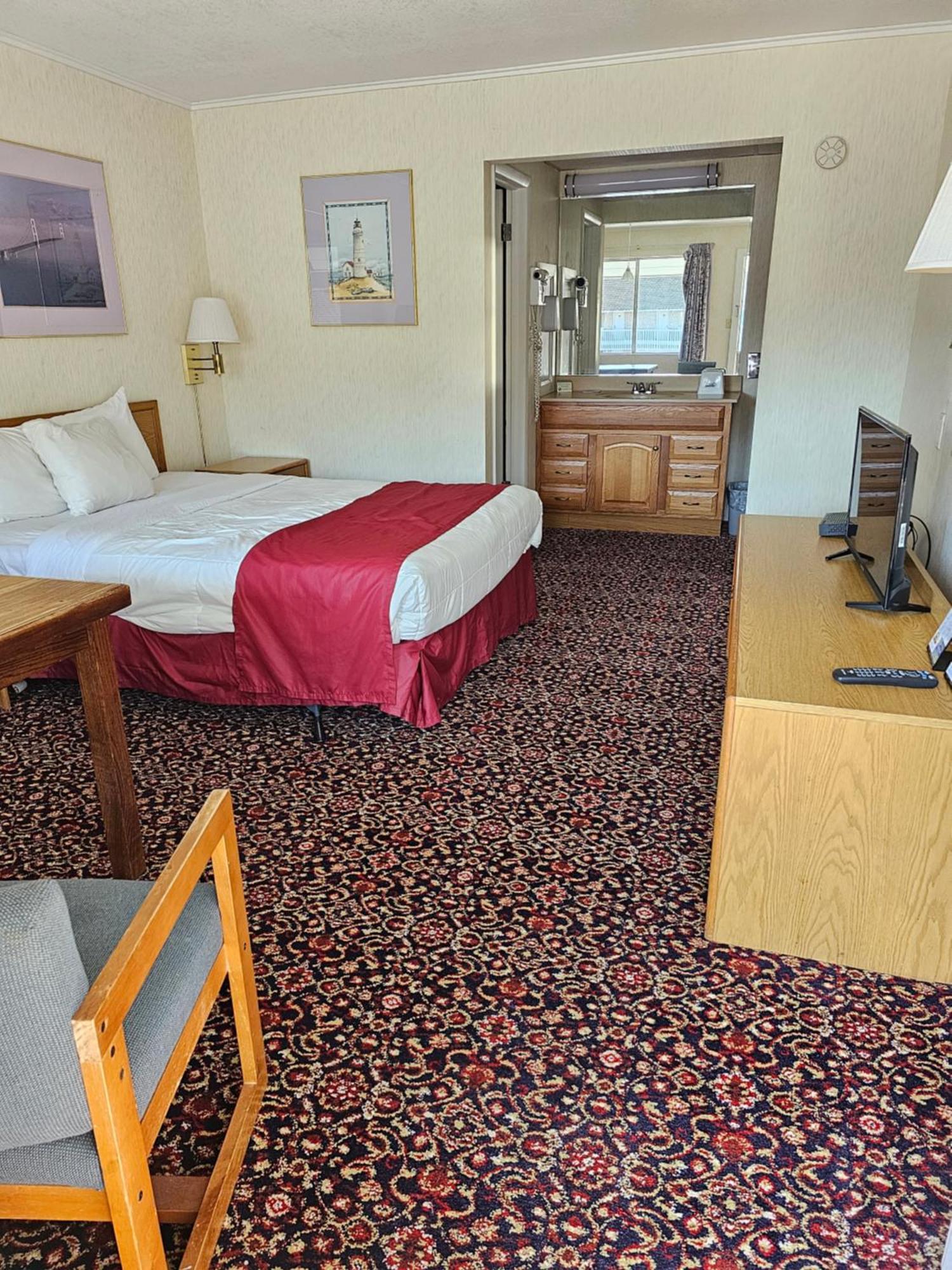 Travelodge By Wyndham Mackinaw