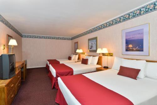 Travelodge By Wyndham Mackinaw Mackinaw City