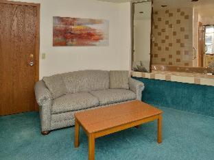 Travelodge By Wyndham Mackinaw Mackinaw City